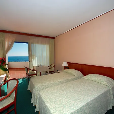 Splendid La Torre מלון 4*