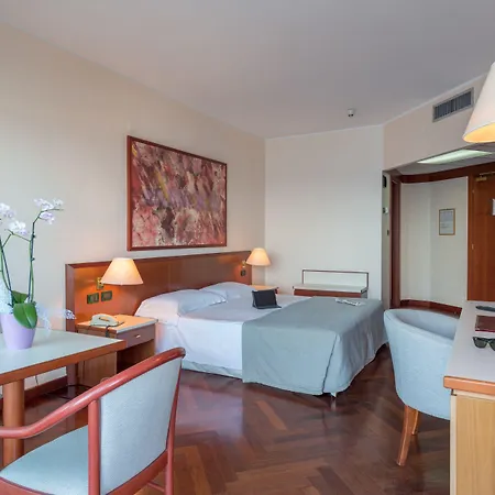 מלון Splendid La Torre 4*