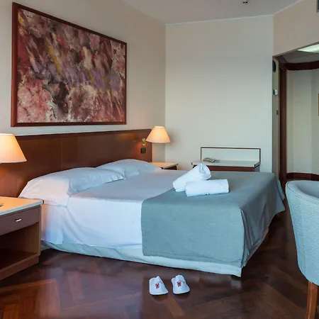 Splendid La Torre מלון 4*