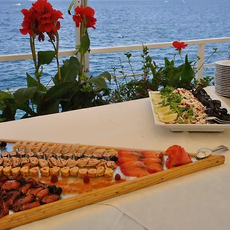سبلينديد لاتور 4*